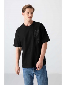 TOMMY LIFE Siyah Pamuklu Kalın Yüzeyi Dokulu Oversize Fit Baskılı Erkek T-Shirt - 88338